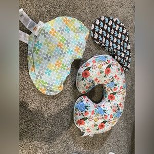 Boppy Pillow/ 3 Covers